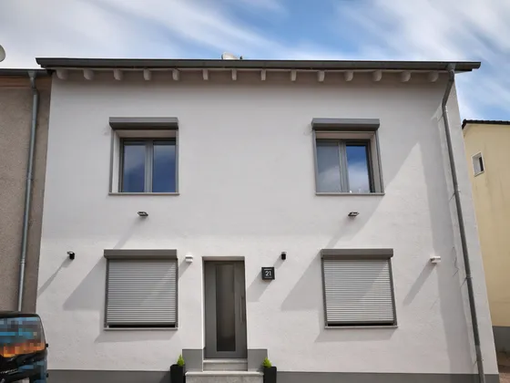 Außenansicht des Hauses in der Kirchhofstraße in Wallerfangen